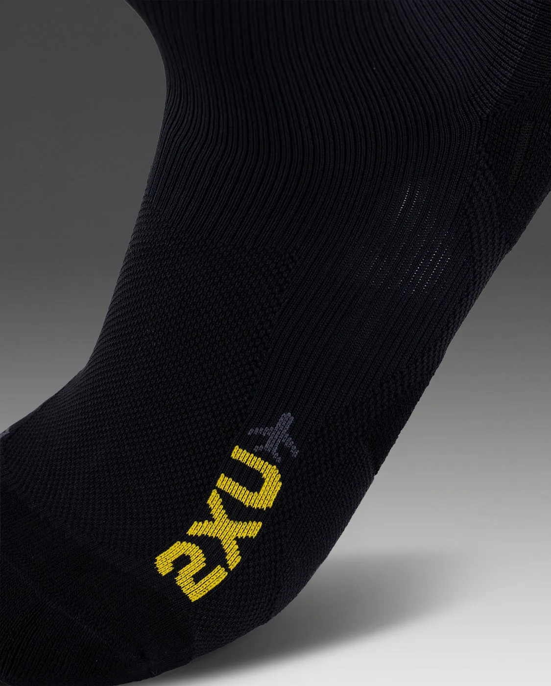 2XU Flight Compression Socks