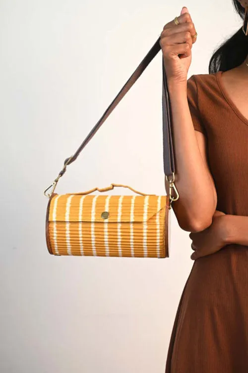 Sunny Pumpkin Round Clutch